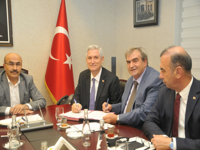 Adana’ya Girişimcilik Merkezi ve Kimya Vadisi Kuruluyor